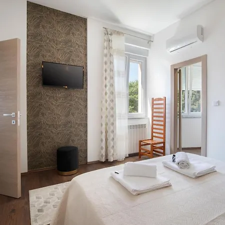 Polai Panorama With Free Parking Apartment Pula