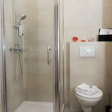 Polai Panorama With Free Parking 아파트 *