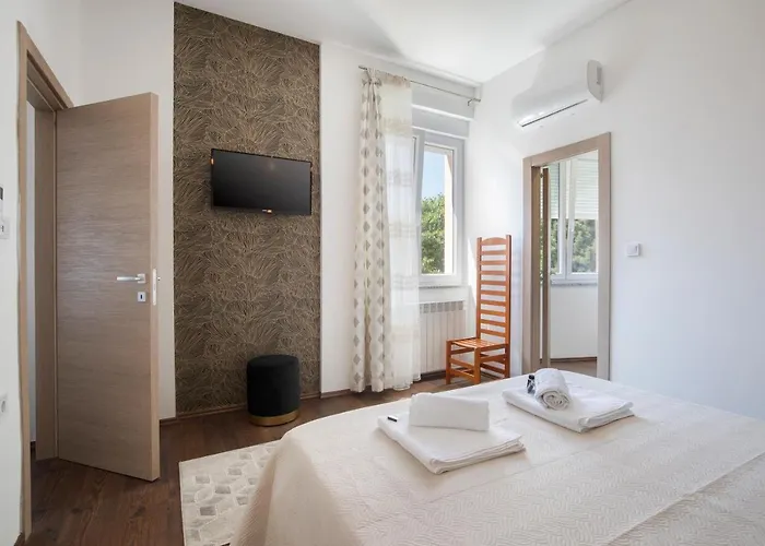 Polai Panorama With Free Parking Daire Pula